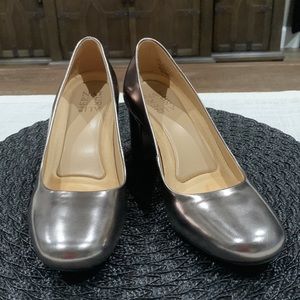 Naturalizer Whitney Pewter Pump